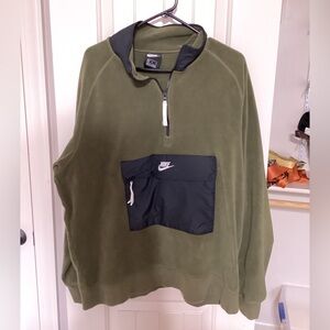 Nike men’s XL fleece quarter zip with front zipper pocket